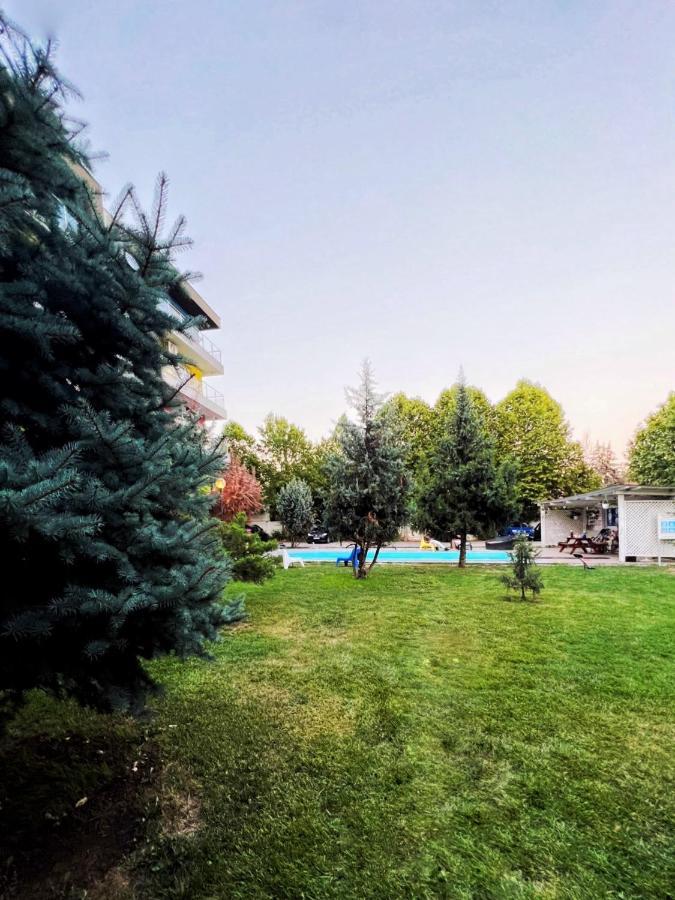 Apartamento The Airport Loft Otopeni Exterior foto