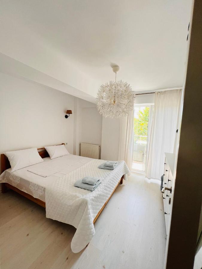 Apartamento The Airport Loft Otopeni Exterior foto